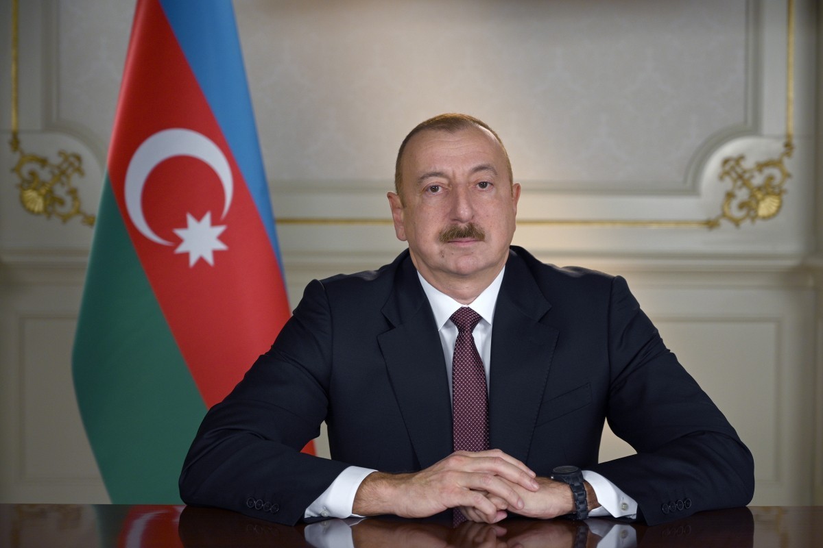 Azərbaycan lideri Çex Respublikasının Prezidentini təbrik edib